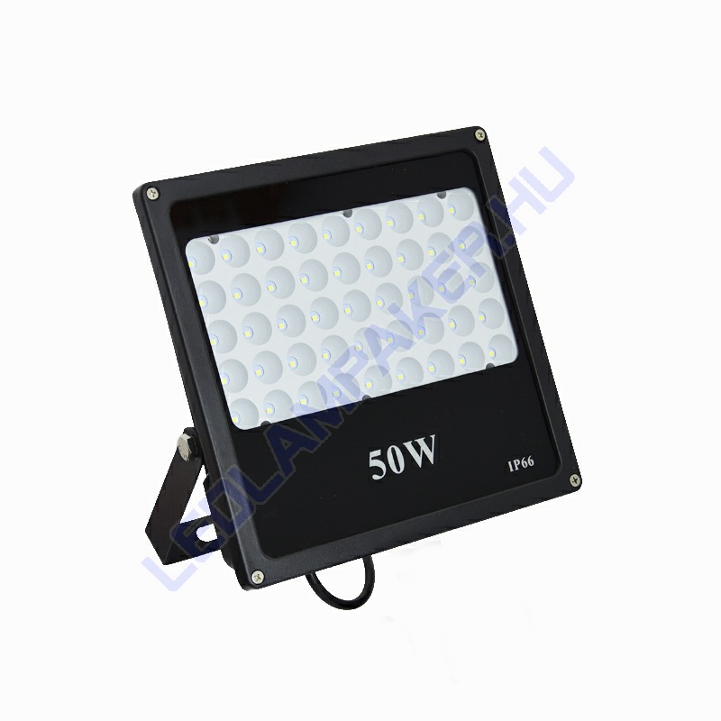 Led reflektor egy 500w os halog n reflektor f nyerej vel